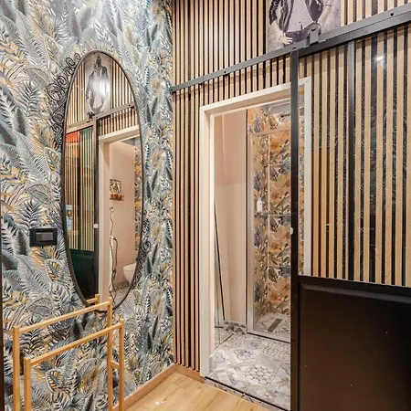 Apartment Flytosuite Tripla Confort Bagno In Bologna