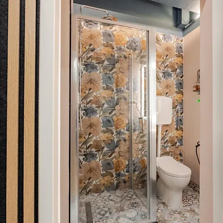 Flytosuite Tripla Confort Bagno In ボローニャ